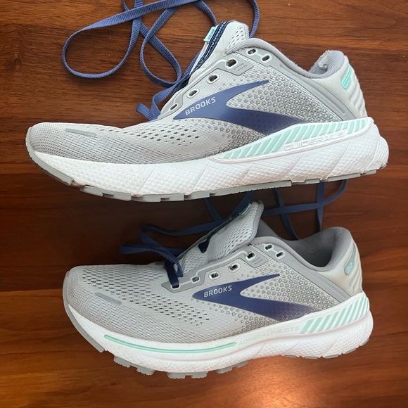 Brooks Adrenaline GTS 22 - Picture 4 of 15